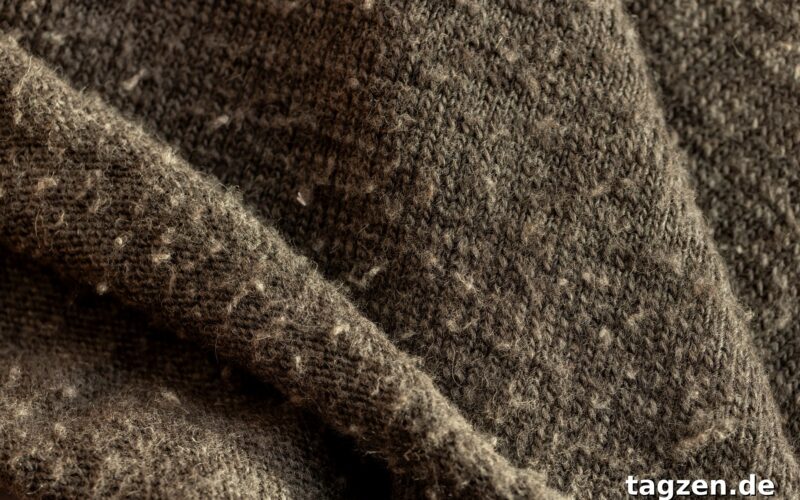 Wollpullover mit Fusseln und Knötchen (Pilling) – Tipps zur Entfernung